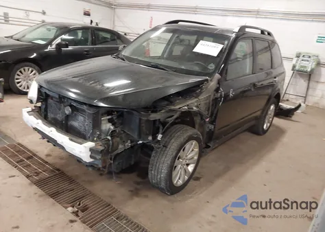 2011 Subaru Forester 2.5X Limited z USA, uszkodzony, nr VIN JF2SHBEC2BH719028